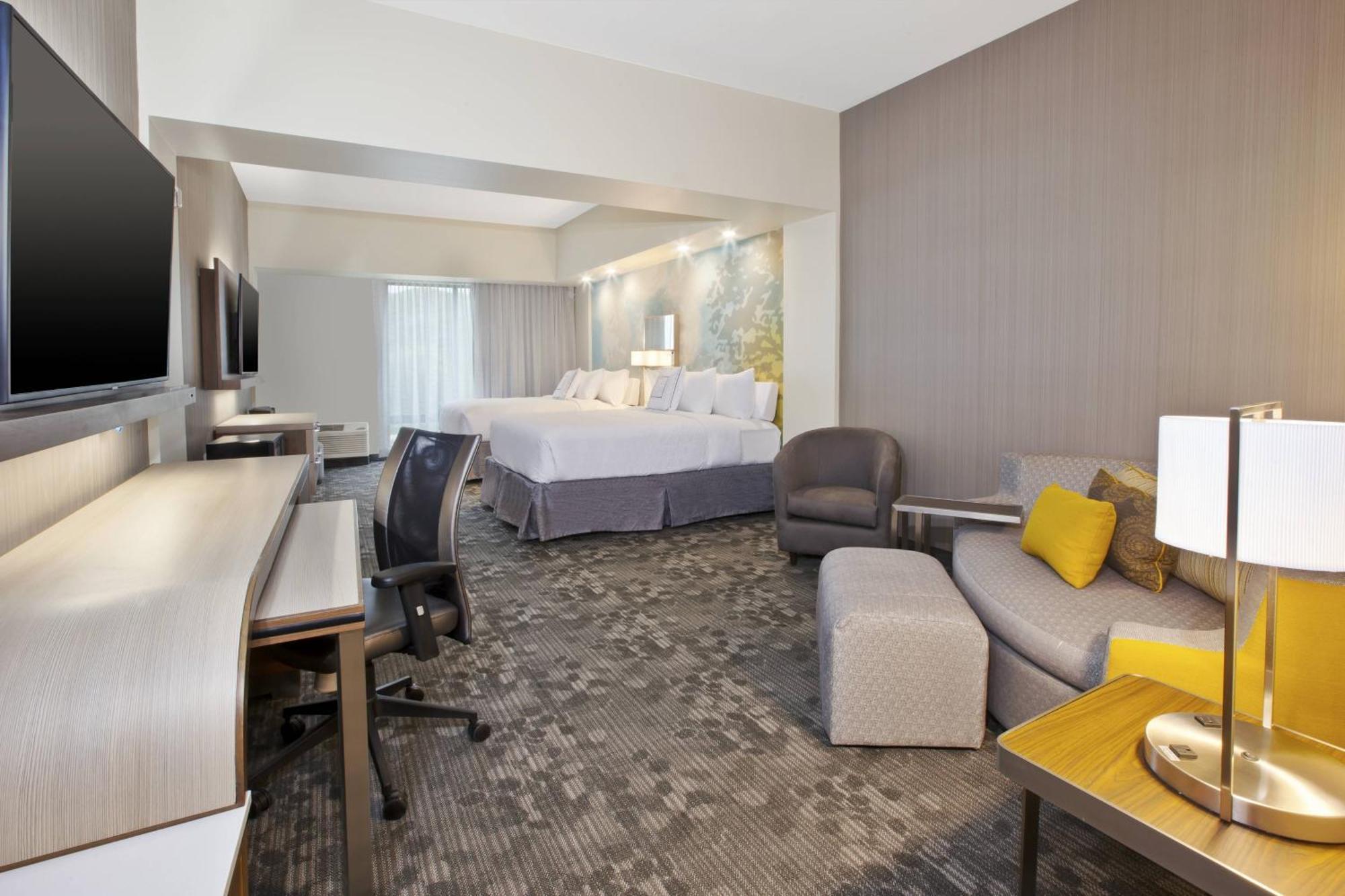 מלון Courtyard By Marriott St. Joseph-בנטון הרבור מראה חיצוני תמונה